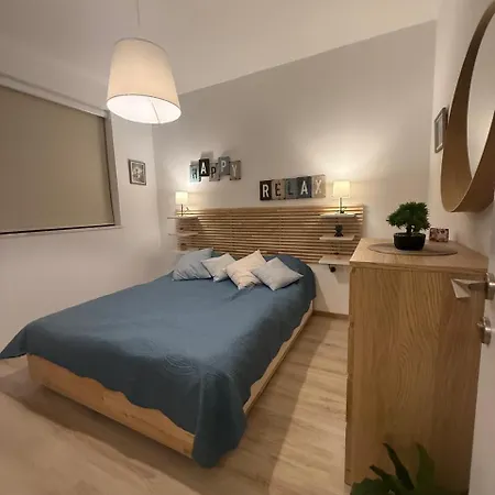 5 Min Walk To Mackenzie Beach, Stylish 1br * Larnaca